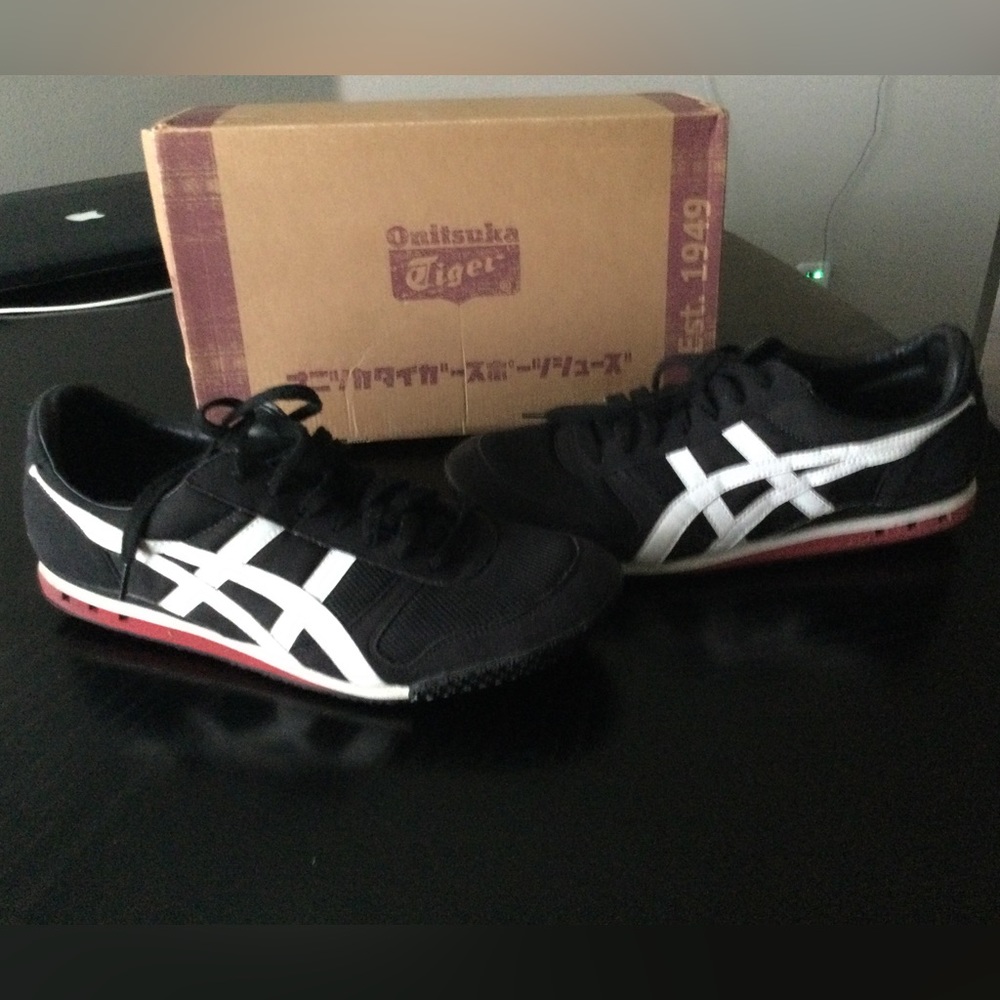 Mens ASICS Tiger Sneakers size 11